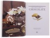 Lote 145 - "THE COOK´S GUIDE TO CHOCOLATE", LIVRO - por Christine McFadden e Christine France, de 1999, edição Select Editions, capa brochura, ilustrado, com textos em inglês. Nota: com sinais de uso e armazenamento - 2