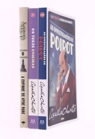 Lote 161 - LIVROS POLICIAIS - 3 volumes sendo "Os Treze Enigmas" e "As Investigações de Poirot" por Agatha Christie e "Shelock, Lupin e Eu" por Irene Adler. Dim: 21,5x14 cm e 21,5x15,5 cm respectivamente