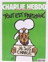 Lote 181 - CHARLIE HEBDO, REVISTA - Revista semanal satírica francesa, Nº 1178 de 14 de Janeiro de 2015. Dim: 40,5x31,5 cm. Nota: trata-se do 1º número publicado após o atentado terrorista de 7 de Janeiro de 2015