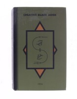 Lote 319 - CREATIVE BLACK BOOK, LIVRO - Edição em língua inglesa de 1994. Encadernação editorial com sobrecapa. Dim: 28,5x18,5 cm. Nota: sinais de manuseamento