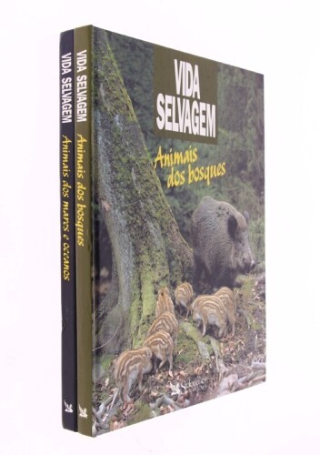 Lote 395 - VIDA SELVAGEM, LIVROS - 2 volumes por AA.VV., sendo "Animais dos Mares e Oceanos" e "Animais dos Bosques", edição das Selecções do Reader's Digest. Dim: 30,5x24,5 cm