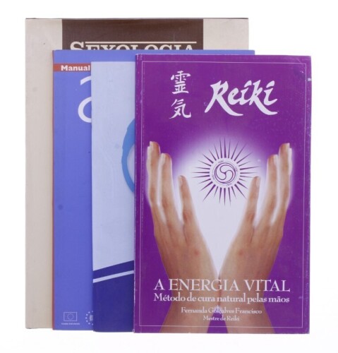 Lote 411 - CONJUNTO DE 4 LIVROS - Conjunto composto pelos livros "Reiki - a energia vital", "Guia de La menopausia", "Manual de boas práticas - asma" e "A sexologia clínica - volume 1". Nota: com sinais de uso e armazenamento