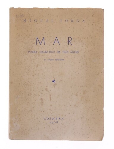 Lote 421 - "MAR", LIVRO - por Miguel Torga, de 1958, edição Coimbra, capa brochura, com páginas por abrir. Nota: com sinais de armazenamento