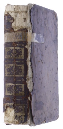 Lote 434 - "HISTOIRE DE L`EMPIRE DE RUSSIE", LIVRO - por Piérre Le Grand, de 1772, edição Édition de Genève in-4ª, encadernação de capa dura, em francês. Nota: com sinais de uso e armazenamento