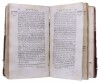 Lote 434 - "HISTOIRE DE L`EMPIRE DE RUSSIE", LIVRO - por Piérre Le Grand, de 1772, edição Édition de Genève in-4ª, encadernação de capa dura, em francês. Nota: com sinais de uso e armazenamento - 3