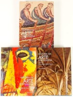 Lote 25 - HISTÓRIA DA ARTE PORTUGUESA. 3 VOLS - Direcção de Paulo Pereira; AAVV, Lisboa, Temas & Debates, 1995. 3 volumes, obra completa, amplamente documentada e ilustrada. Obra de referência da História de Arte portuguesa. Encadernações editoriais carto