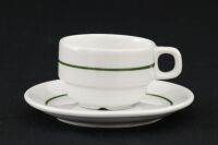 Lote 63 - QUINTA NOVA, CHÁVENAS DE CAFÉ - Conjunto de 60 chávenas em porcelana monocroma branca com filete verde. Dim: 5x6,5 cm. Nota: em caixa original