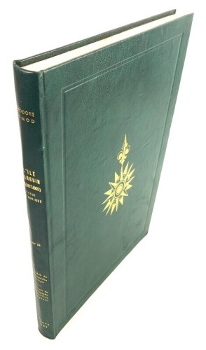 Lote 24 - L'ILE D'ARGUIN (MAURITANIE). ESSAI HISTORIQUE - Théodore Monod, Lisboa, IICT, 1983. Obra de referência internacional. Ricamente documentada. Conserva os mapas desdobráveis. Encadernação editorial com gravações e títulos a ouro na lombada e pasta