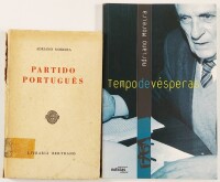 Lote 52 - PARTIDO PORTUGUÊS; TEMPO DE VÉSPERAS. 2 OBRAS - Adriano Moreira, Lisboa, Livraria Bertrand, [s.d.]. Nota: fragilidade e faltas na lombada.; carimbo de posse, exemplar já desclassificado; picos de acidez nas capas; miolo limpo; Adriano Moreira, L