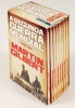 Lote 109 - A PRIMEIRA GUERRA MUNDIAL (7 VOS); A SEGUNDA GUERRA MUNDIAL (8 VOLS); HITLER. UMA BIOGRAFIA (8 VOLS). 3 OBRAS - Martin Gilbert, Ian Kershaw, Lisboa, Esfera dos Livros; Publicações Dom Quixote, 2015. Obras completas, em brochura, acondicionadas - 2