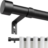 Lote 259 - GEEBOBO Black Curtain Rods, adjustable 1-inch iron rods for windows 66-120 inches. Wall-mounted, holds up to 33 lbs. Ideal for outdoor or indoor use. O artigo provém de uma encomenda não entregue ao cliente, está em estado novo, nunca usado, se