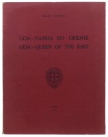 Lote 27 - GOA - RAINHA DO ORIENTE, LIVRO - Por Boies Penrose, Edição Bilingue, Lisboa 1960. Encadernação cartonada. Dim: 28x22 cm