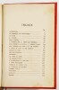 Lote 74 - 1ª EDIÇÃO: ONDAS MÉDIAS. BIOGRAFIA E LITERATURA - Vitorino Nemésio, Lisboa, Livraria Bertrand, 1945. 1ª edição. Exemplar rubricado pelo autor. Conserva a capa. Encadernação em percalina com ferros e título dourados na lombada. Corte superior das - 3