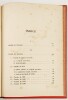 Lote 130 - UMA VELHA ALIANÇA - Eduardo Brazão, Lisboa, Neogravura, 1955. Raro. Estudo de referência das relações diplomáticas e comerciais luso-britânicas. Luxuosa encadernação em percalina com magnífica gravação a ouro na pasta e títulos e ferros a ouro - 2