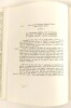 Lote 147 - DESCRIÇÃO DA SERRA LEOA E DOS RIOS DE GUINÉ DO CABO VERDE (1625) - André Donelha, Lisboa, Junta de Investigações Científicas do Ultramar, 1977. Obra em formato bilingue: português e francês. Encadernação editorial cartonada com gravações e títu - 4