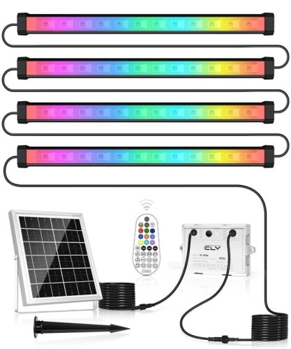 Lote 98 - Holofote solar RGB CLV, 4 peças com controle remoto. IP66 à prova d'água, 12 cores e 5 modos de iluminação reguláveis. Ideal para exteriores, jardins e arbustos, proporcionando iluminação decorativa e eficiente. Este artigo provém de uma devoluç