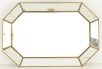 Lote 328 - ESPELHO DE PAREDE - Moldura rectangular oitavada com espelhos e metal dourado, com espelho. Dim: moldura 42x62 cm. Nota: sinais de uso, falhas e defeitos