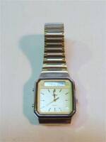 Lote 9146 - Relógio de pulso da marca TIMEX, electrónico, com sinais de uso, está a funcionar