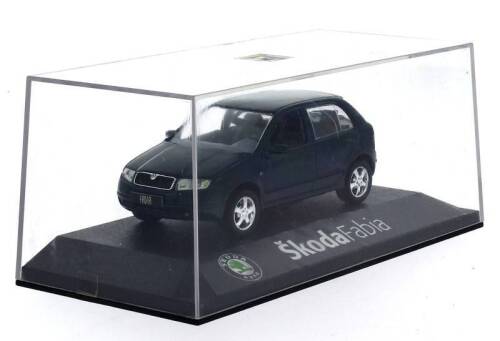 Lote 51 - Miniatura automóvel Skoda Fabia do fabricante Kaden. Dim: 8,5 cm. Notas: com caixa.