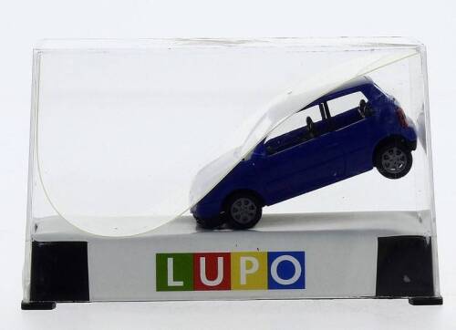 Lote 94 - Miniatura automóvel VW Lupo do fabricante AMW Automodelle. Dim: 3,5 cm