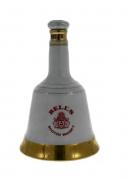 Lote 2161 - Garrafa de Whisky, Bell's Decanter Birth of Prince Henry of Wales - 1984. (50cl-43%vol). Nota: à venda em site da especialidade €118,97 - http://www.masterofmalt.com/whiskies/bells/bells-decanter-birth-of-prince-henry-of-wales-1984-whisky/