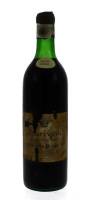 Lote 1029 - 2177 - Garrafa de Vinho Tinto, Barrocão, Colheita 1960, Tinto Velho, Garrafeira Particular, Caves do Barrocão, (750ml-12%vol). Nota: Á venda em site da especialidade €35,00 - http://www.garrafeiranacional.com/barroc.html , Rótulo danificado.