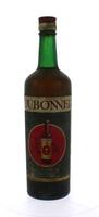 Lote 1470 - Garrafa de Licor, Dubonnet, Aperitivo, La Grande Marque de France, Licença José Maria da Fonseca, (1L-16,5%vol). Nota: Rótulo deteriorado, definida por analogia. (Para Colecionadores).